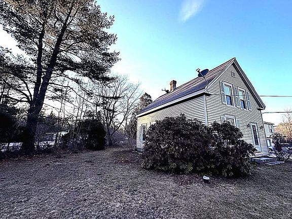 3rd image of 716 Empire Rd #1