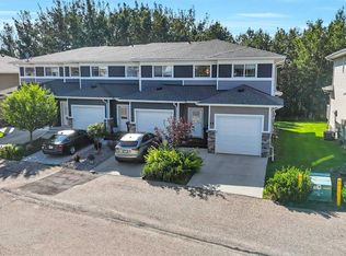 5301 N Windward Pl #5, Sylvan Lake, AB T4S0H5