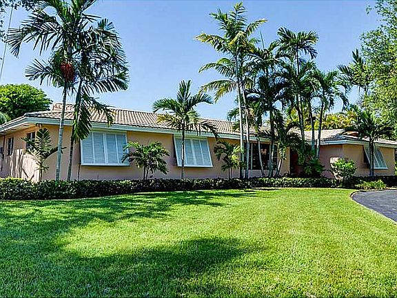 3rd image of 7290 SW 141st Ter