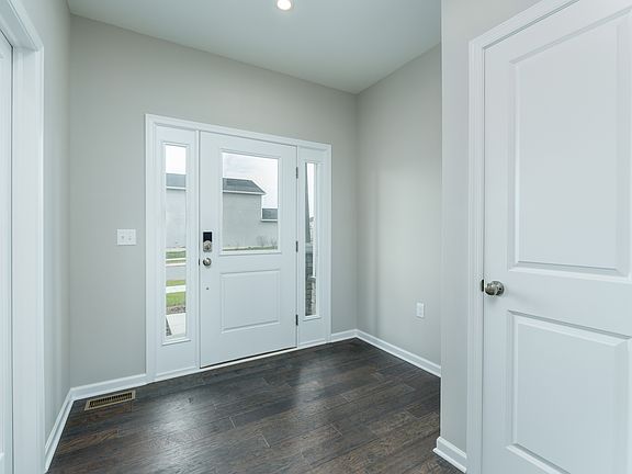 Charlotte-C-GP206-Foyer-2