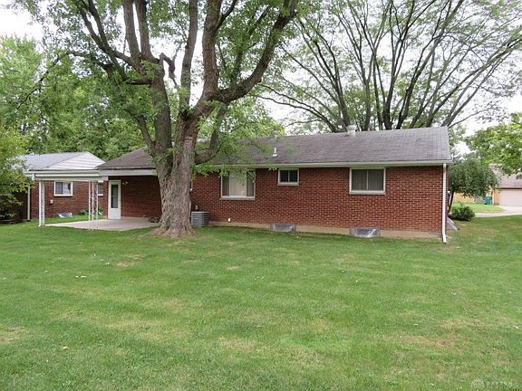 3rd image of 3889 Mengel Dr