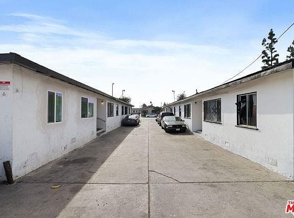 2nd image of 933 W Gage Ave #933