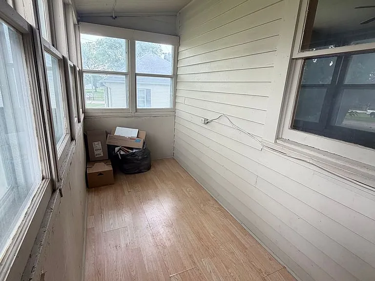 456 S Walnut St — Photo 3