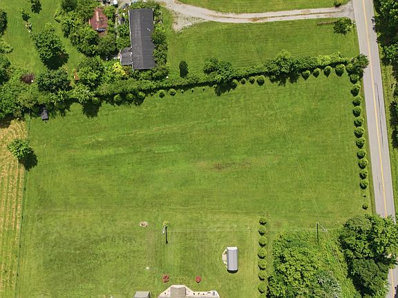 2nd image of 2332 Gaffney Rd