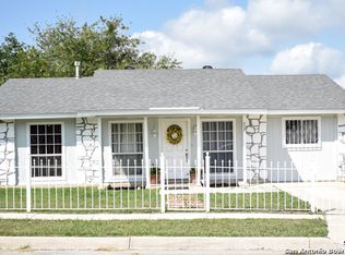 8607 Big Knife St, San Antonio, TX 78242