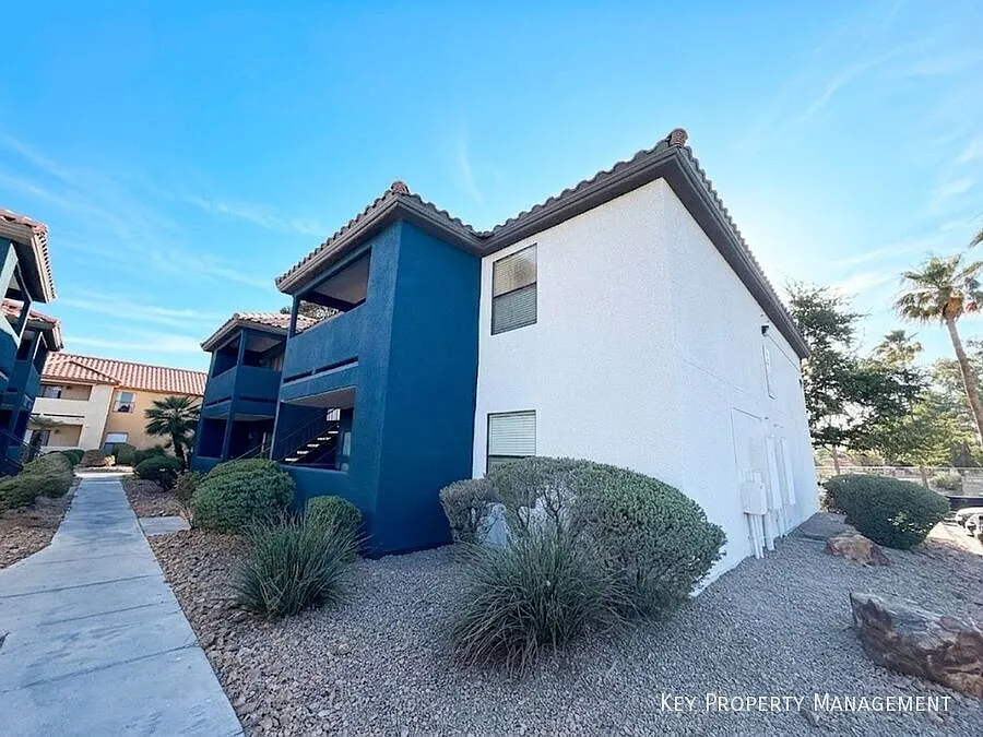 Upgraded One-Bedroom Condo in Gated Community Near Flamingo and Desert Inn — Photo 1