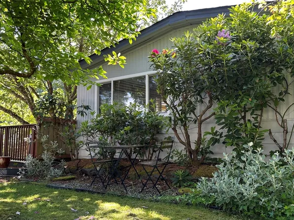5838 Blythwood Rd #4, Sooke, BC V9Z 0G3