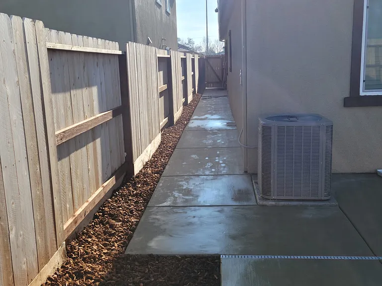 4231 Freemark Ave — Photo 39