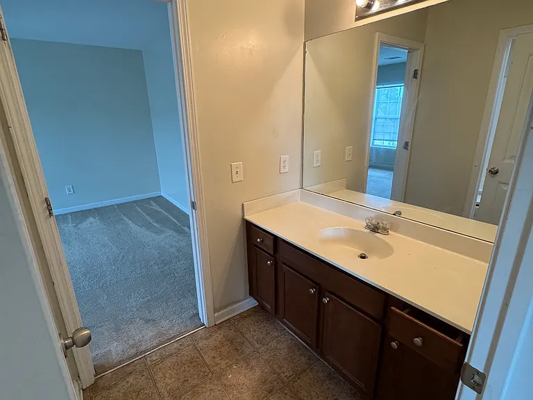327 Hearthwood Dr — Photo 23