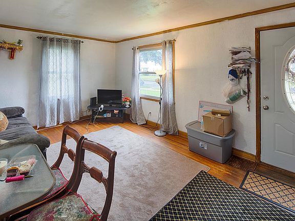 2nd image of 4932 Aldrich Ave N