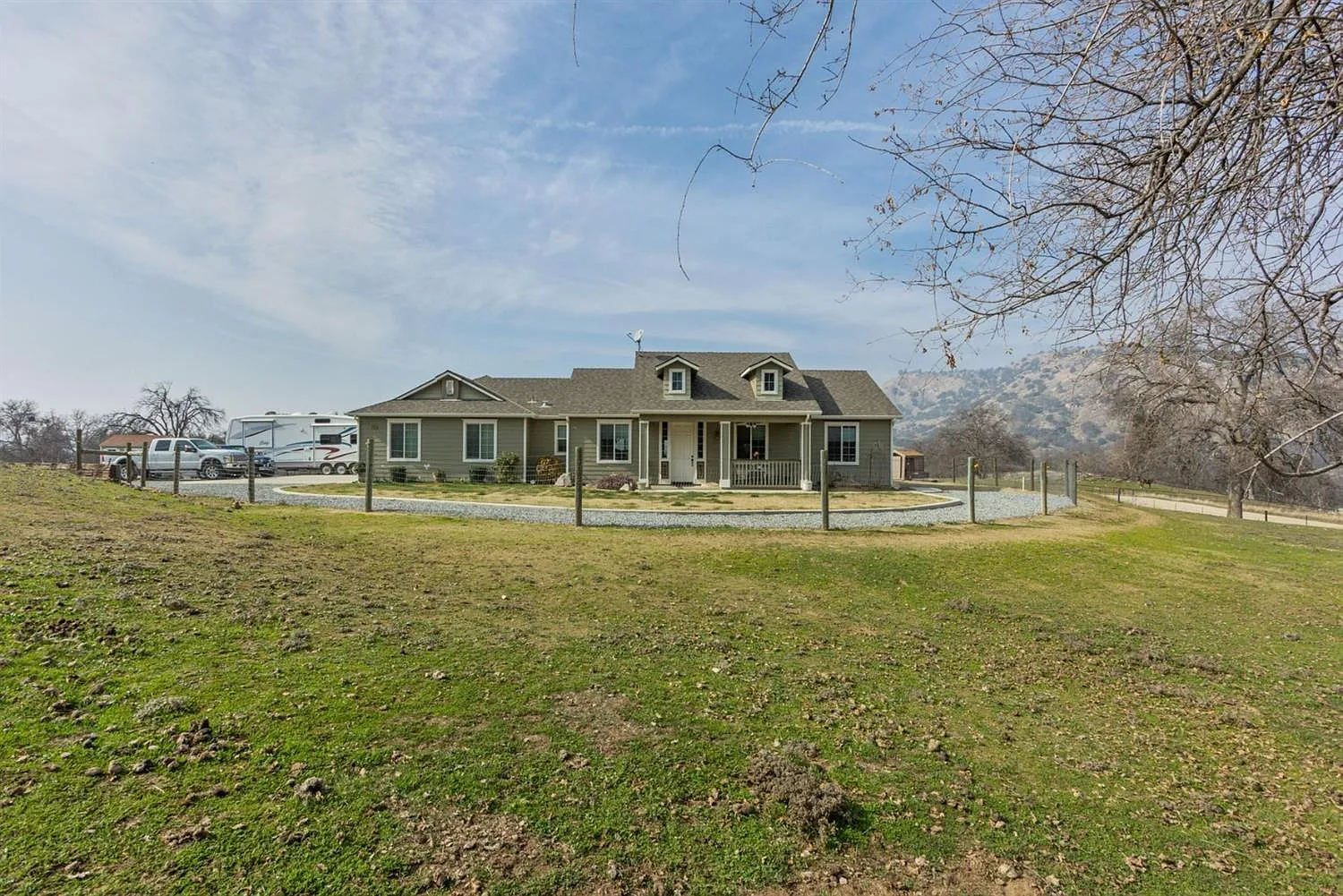 16070 Garlock Ln photo 1