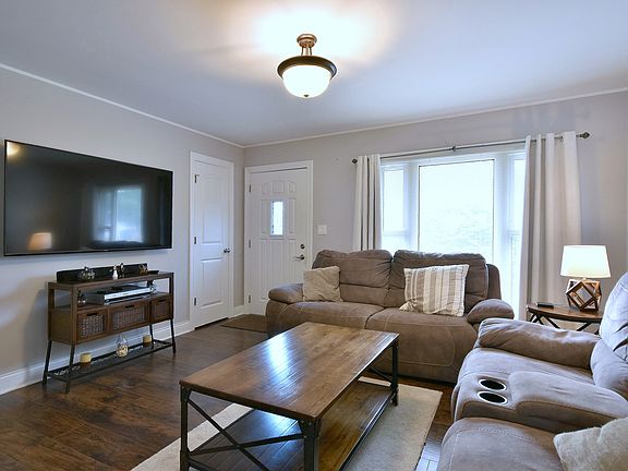 5th image of 1628 Ardmore Ave