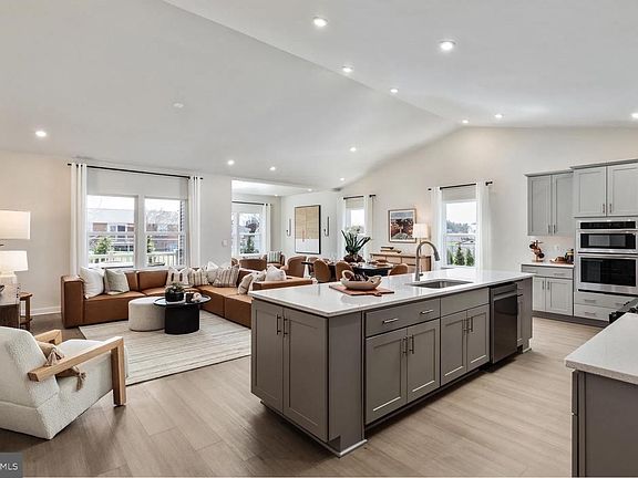 5th image of 4 Bowens Run Rd