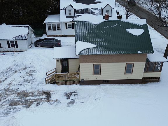 3rd image of 64 Franklin Avenue