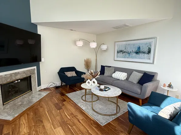 726 State St S, Kirkland, WA 98033