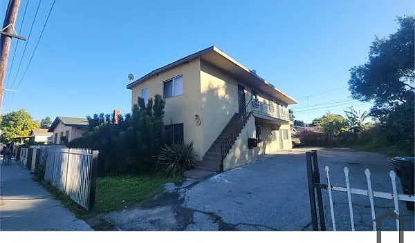 1112 E Century Blvd