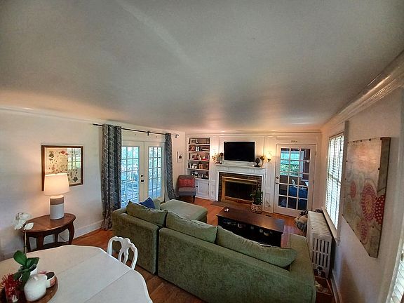 2nd image of 5421 Oak St