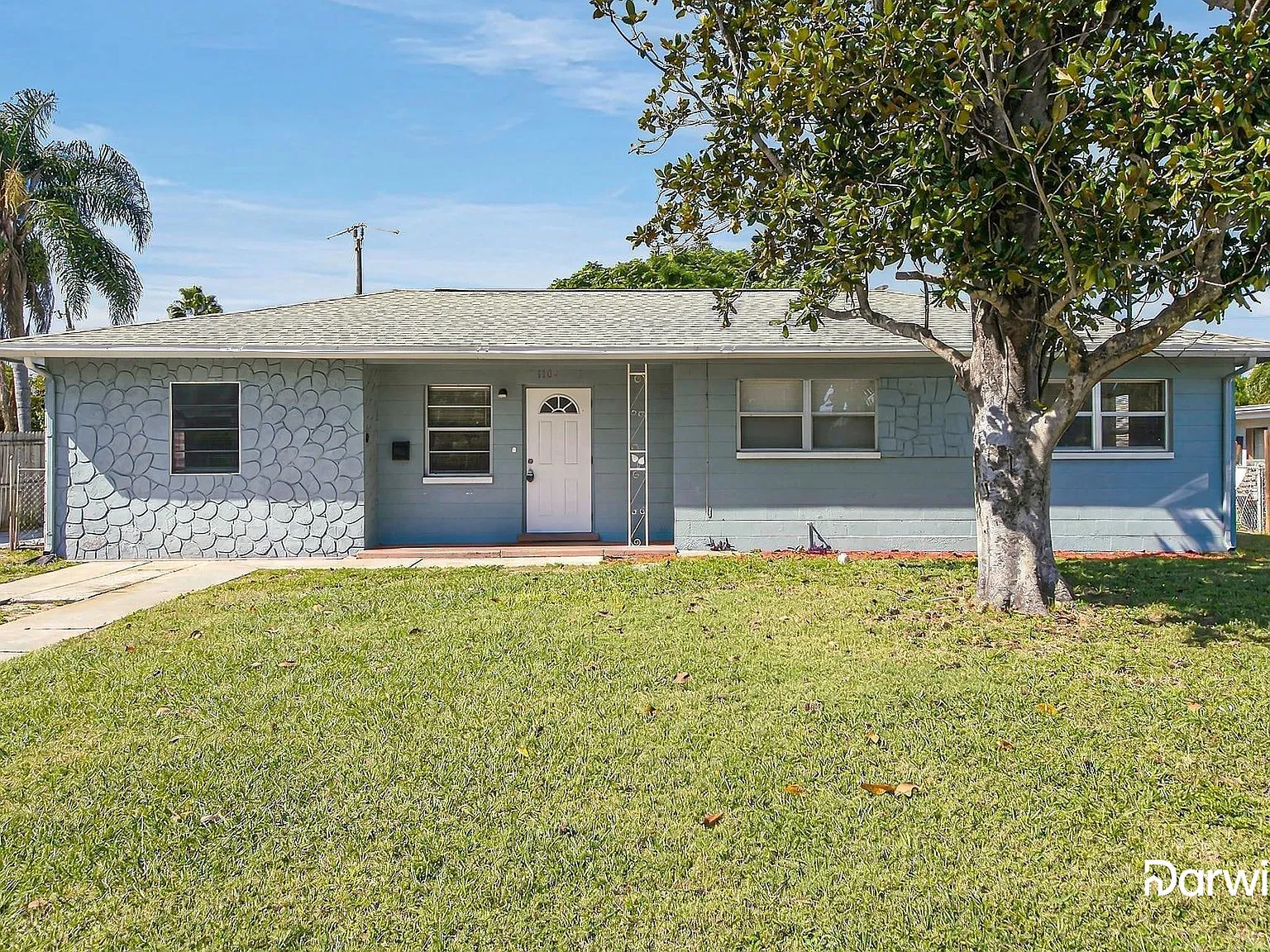 4 bed, 2.0 bath, 1861 sqft, $2,195 — Photo 2