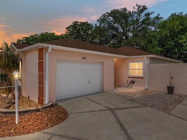 963 Avalon Ave, Lady Lake, FL 32159