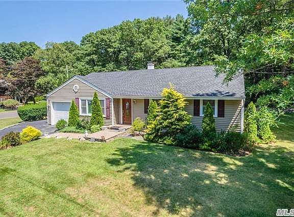 2nd image of 16 Meadowfield Ln
