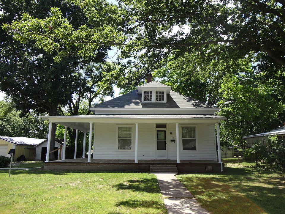 1st image of 801 N Pershing Ave