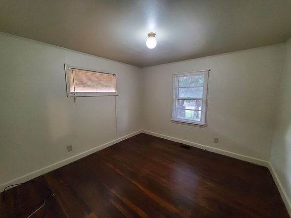 4th image of 915 Barringer St
