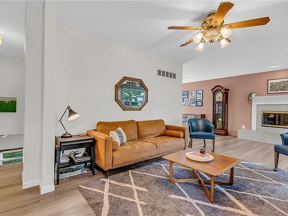 4th image of 8118 Hardy Ave