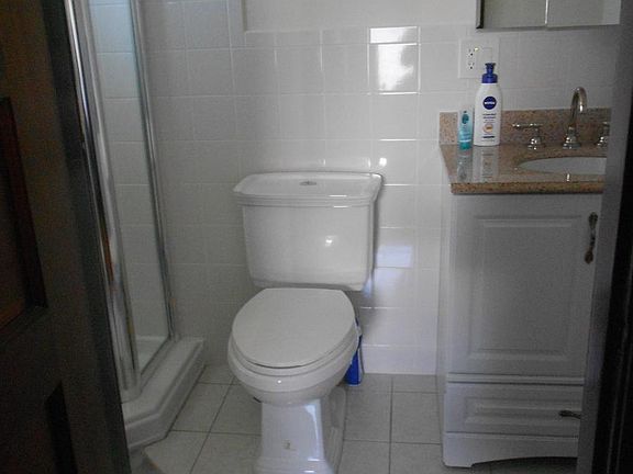private en suite bath