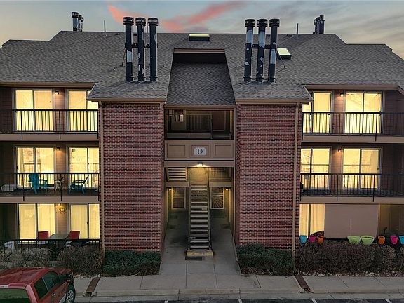 3rd image of 4899 S Dudley Street #19D