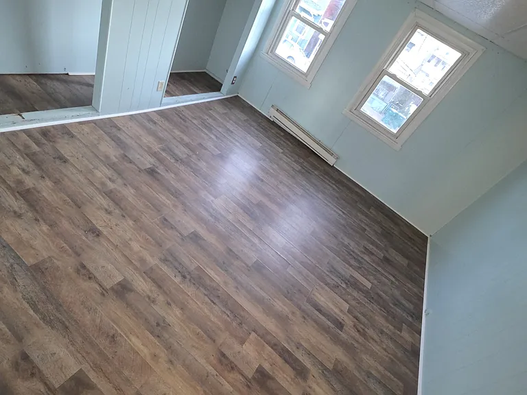 323 N Vine St — Photo 11
