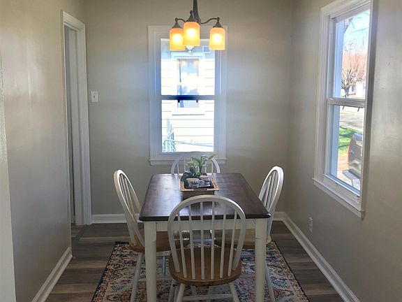 2nd image of 2712 Edgar St