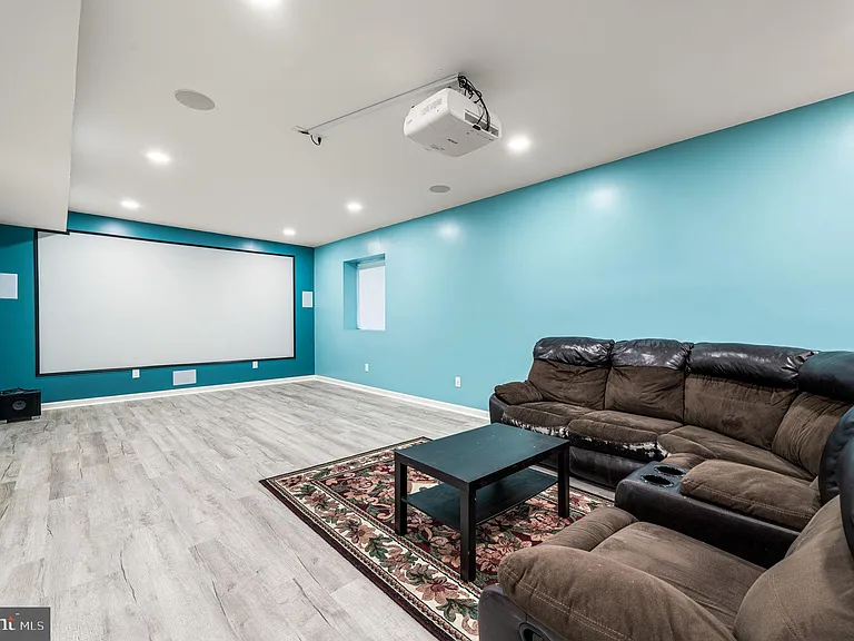 2413 Copper Creek Rd — Photo 32
