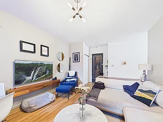 305 West 19th Street