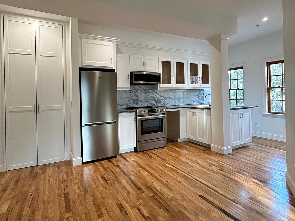 2 Hollyhock Rd Wilton, CT Zillow