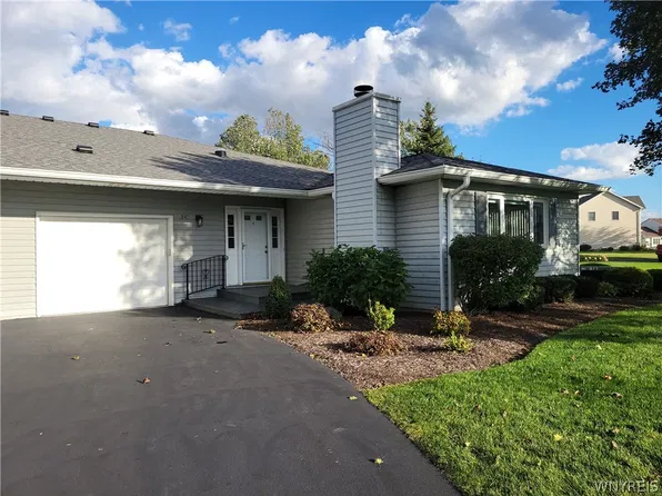 5861 Goodrich Rd APT 3C, Clarence Center, NY 14032