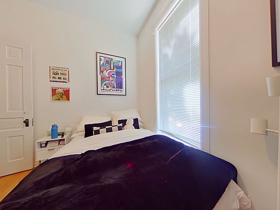 2nd image of 859 W Oakdale Ave #1