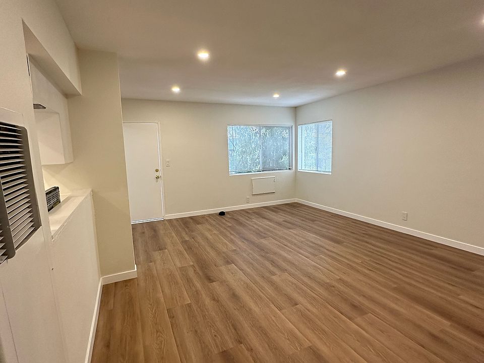 15803 Perilla Ave Paramount CA Zillow