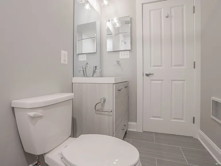 310 E Lanvale St — Photo 11