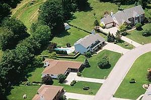 4th image of 3144 Woodland Ct S