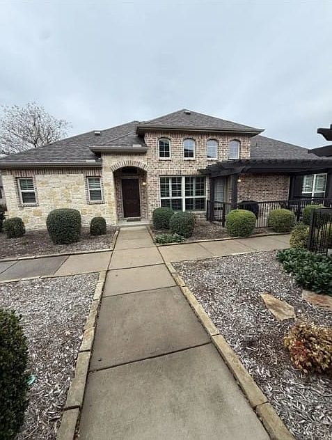 1st image of 5683 Hummingbird Ln