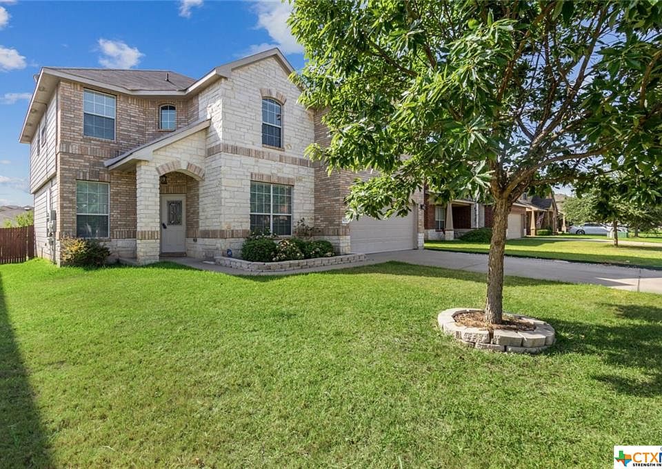 1st image of 907 Evergreen Farm Dr