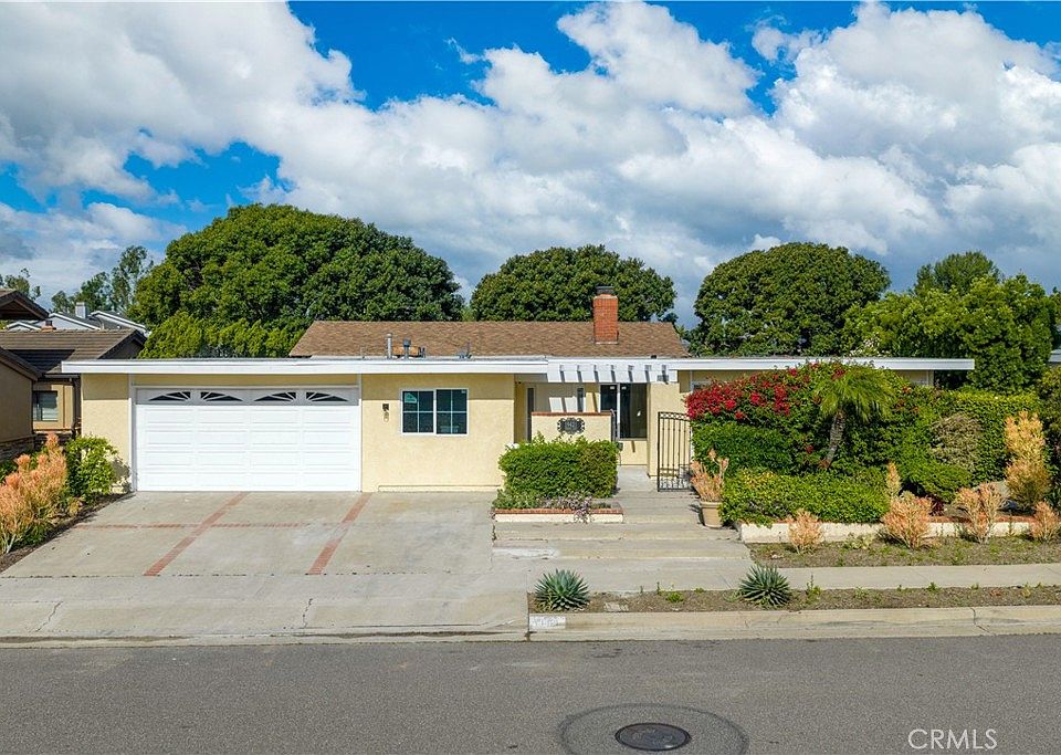 1st image of 19421 Sierra Lago Rd