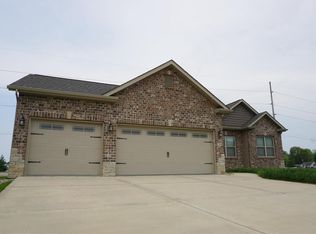288 Sunnybrooke, Troy, IL 62294