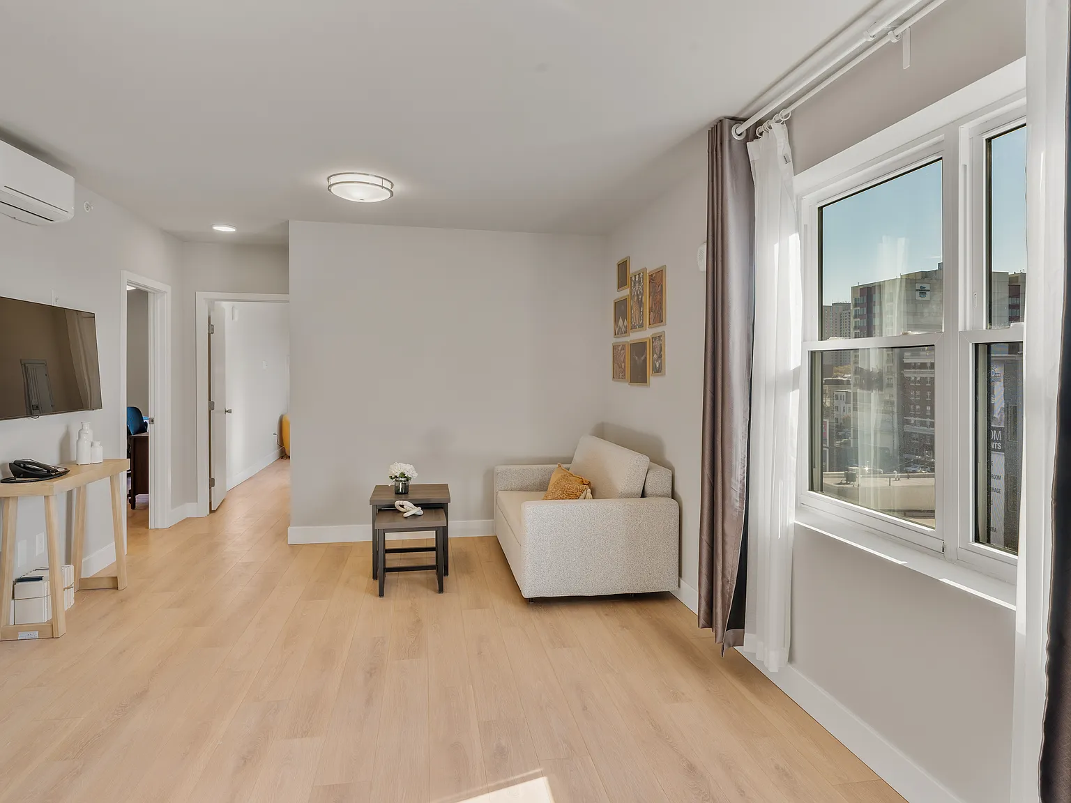 2 bed, 800 sqft, $2,800 — Photo 4