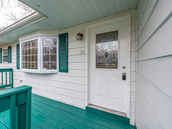 3rd image of 854 Hollywood Ave