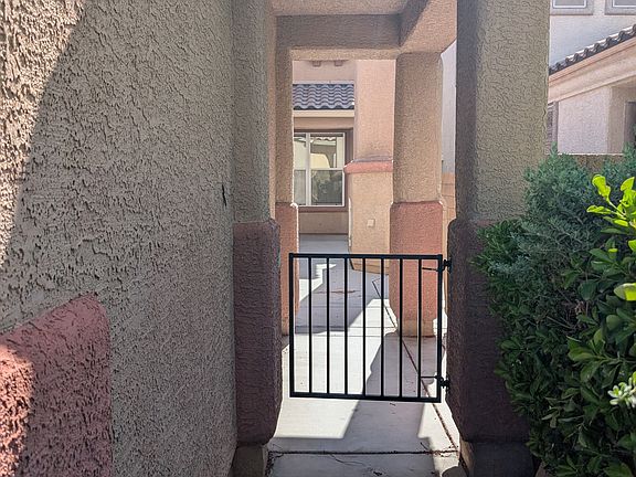 5th image of 9044 Partridge Hill St