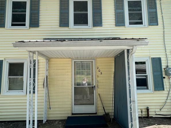 205 E New Market St