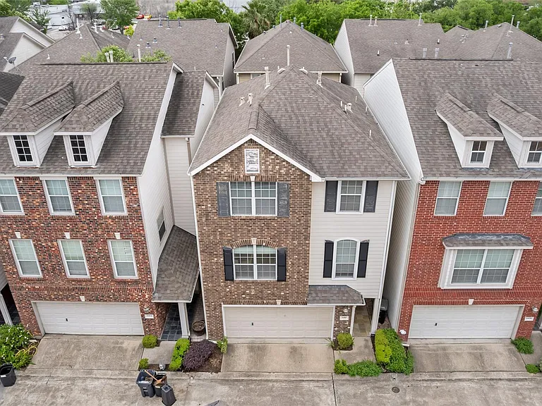 3410 Skyline Village Dr — Photo 45