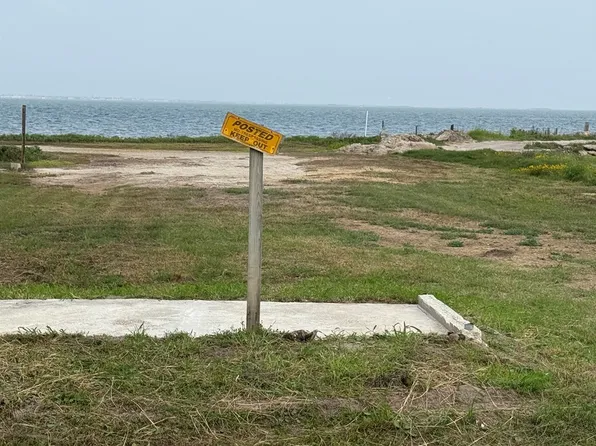 3621 Shore Dr, Corpus Christi, TX 78418