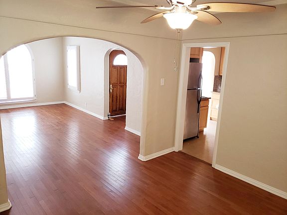 4th image of 216 La Verne Ave